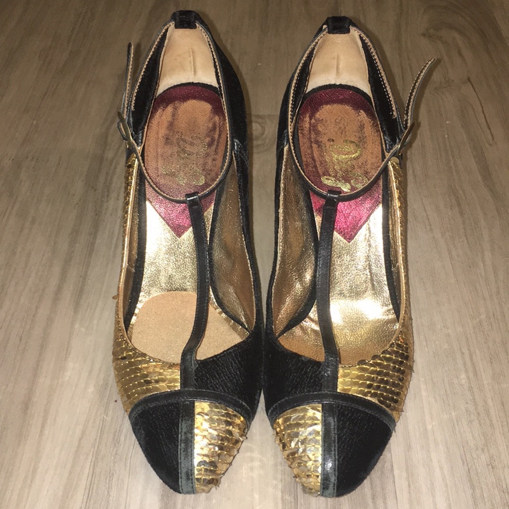 D&G sequin heels